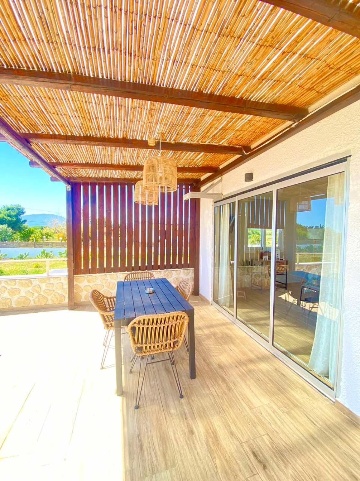 Boho Natural Beachfront Detached House Analipsis  Exterior foto